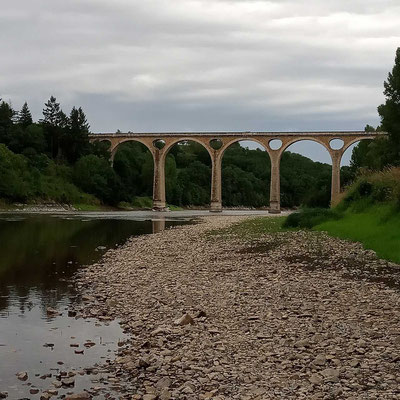 viaduc-des-cheilloux-loire-tourisme