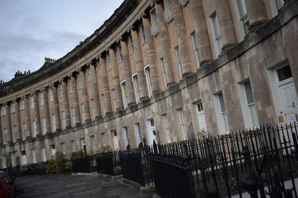 bath-angleterre-royal-crescent-architecture-georgienne-oenotourisme-Rendez-Vous-dans-les-Vignes-Myriam-Fouasse-Robert