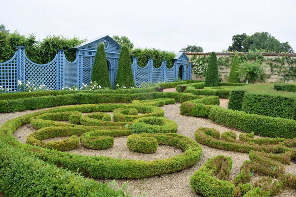 jardins-chartreuse-chateau-ainay-le-vieil-Cher