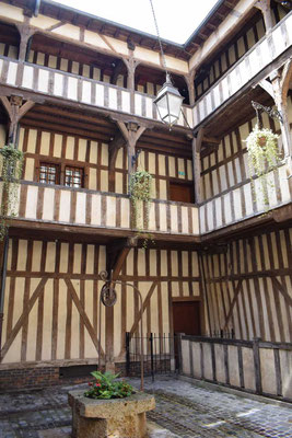 troyes-champagne-maison-colombages-architecture