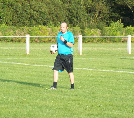 Arbitre central : Alexandre Lesage