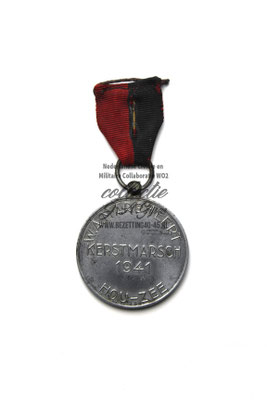 N.S.B. Mussertmedaille 1935. "N.S.B. MARCHEERT * HOU ZEE * ", "KERSTMARSCH 1942".