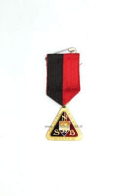 NSB Medaille 2e Jaarlijkse afstandsmars 1934. - Superb - and rarely encountered! - Dutch NSB-party-related: 'Marschmedaille' being an award in the format of a multi-coloured, enamelled: 'Ledendraagteken' that was issued to commemorate participation in the