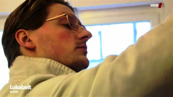 LUBENS - Lukas Benedikt Schmidt in seinem Atelier in der Ruhrstraße 3 (Seitenflügel)