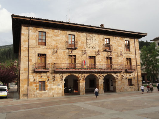 Legazpi - Rathaus
