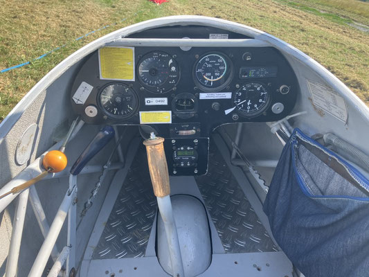 Cockpit einer ASK 13