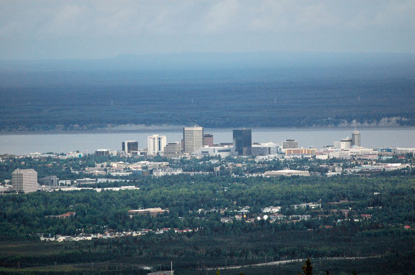 Anchorage (Blick vom Trail zum Flat Top Mountains)