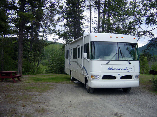 Toad River Lodge & RV Park