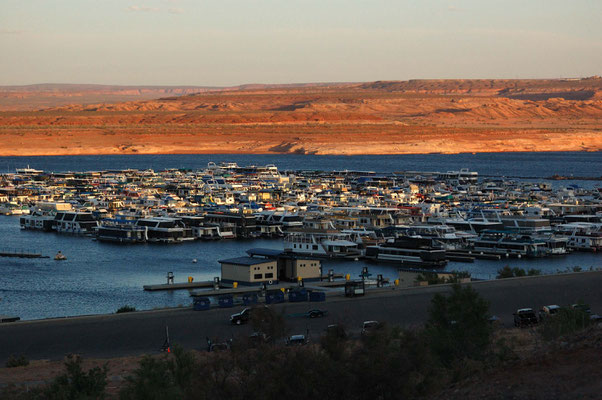 Lake Powell Resorts & Marinas