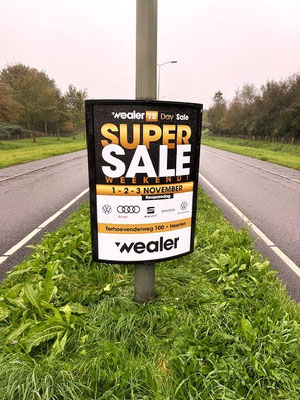 Buitenreclame voor het Automotive Sales Event, 1-2-3 november 2024 bij Wealer-Heerlen, officieel Volkswagen-, Audi-, SEAT-,  Škoda dealer.