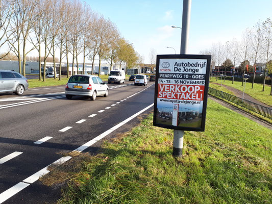 Buitenreclame Automotive Sales Event - De Jonge Goes - Toyota - 44 verkochte auto's in 1 weekend
