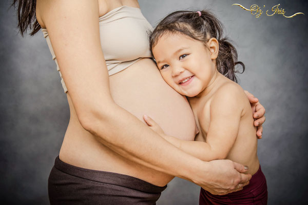 Oz' Iris Photoraphe basé dans l' aveyron ( Millau, Creissels, Saint Georges de Luzençon, Aguessac, Comprégnac,Rivière sur Tarn, ...) Photographie d' Iris, de Portrait et de Familles
