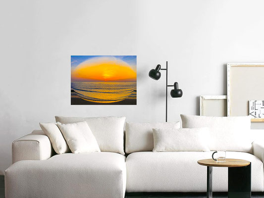 'De Noordzee met strand'. 'Warm/levendig' kunstwerk no.465. Afmetingen: 80 cm breed x 60 cm hoog.