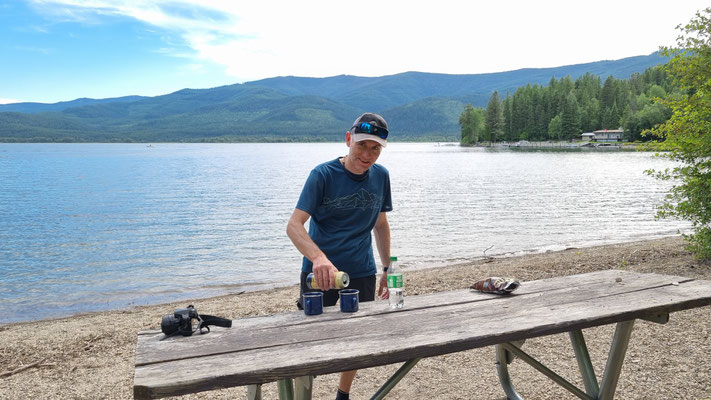 Apéro und Campground am Swan Lake
