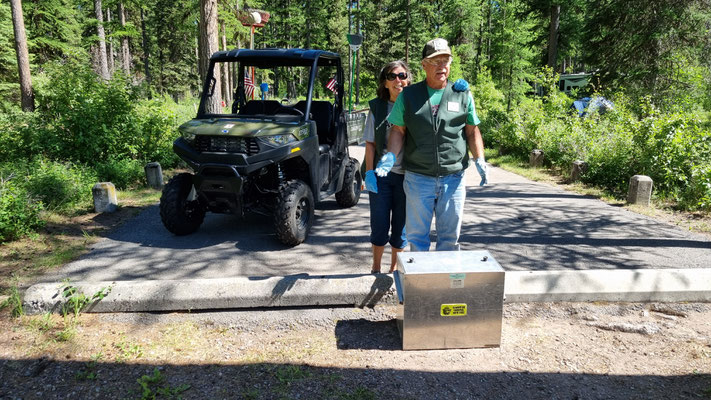 die Hosts vom River Point Campground am Seeley Lake