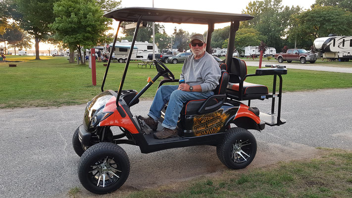 Tom auf seiner "Harley"