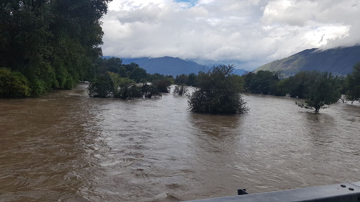 der Ticino tritt über die Ufer