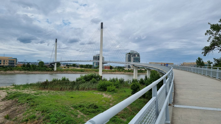 Fussgängerbrücke über den Missouri nach Omaha; von Iowa nach Nebraska