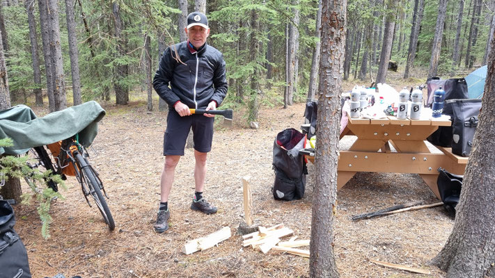 erstes Feuer auf dem Elkwood Campground