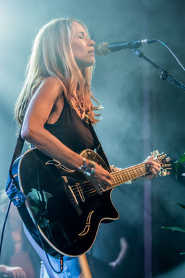 Heather Nova im Columbia Theater Berlin, Foto: Dirk Pagels, Fotograf in Teltow, Kleinmachnow, Stahnsdorf, Potsdam, Berlin, Bundes- Weltweit