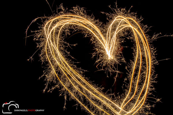 Herz mit Wunderkerzen, Foto: Dirk Pagels, Teltow
