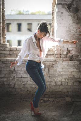 Sensual Shooting Jana im Lost Place, Foto: Dirk Pagels, Peoplefotograf in Teltow, Kleinmachnow, Stahnsdorf, Potsdam, Berlin, Bundes- Weltweit