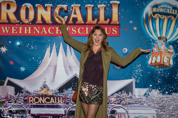 Luise Bähr bei der Premiere vom Roncalli Weihnachtscircus am 19.12.2019 im Berliner Tempodrom, Foto: Dirk Pagels, Fotograf in Teltow, Kleinmachnow, Stahnsdorf, Potsdam, Berlin, Bundes- Weltweit