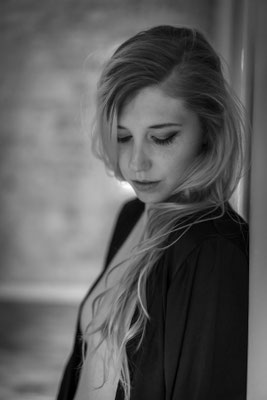 Sensual Shooting in Teltow, Juni 2020, Foto: Dirk Pagels, Peoplefotograf in Teltow, Kleinmachnow, Stahnsdorf, Potsdam, Berlin, Bundes- Weltweit
