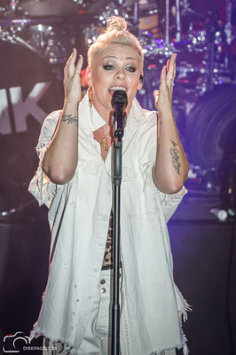 Superstar Pink am 09.12.2017 in der Berliner Columbiahalle, Foto: Dirk Pagels, Fotograf in Teltow, Kleinmachnow, Stahnsdorf, Potsdam, Berlin, Bundes- Weltweit