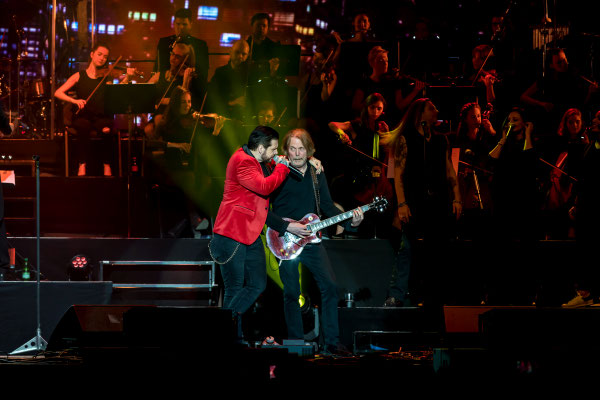 Ricky Warwick und Scott Gorham, Thin Lizzy, Rock meets Classic, Foto: Dirk Pagels, Fotograf in Teltow, Kleinmachnow, Stahnsdorf, Potsdam, Berlin, Bundes- Weltweit