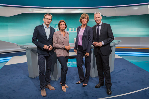 die 4 Moderatoren vor dem TV Duell Merkel, Schulz, Foto: Dirk Pagels, Teltow