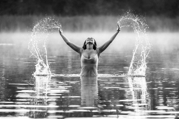 Sensual Shooting im Wasser, Lisza, Güterfelder See, September 2023, Foto: Dirk Pagels, Peoplefotograf in Teltow, Kleinmachnow, Stahnsdorf, Potsdam, Berlin, Bundes- Weltweit