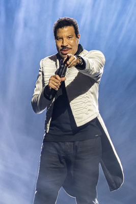Lionel Richie, Uber Arena, Foto: Dirk Pagels, Fotograf in Teltow, Kleinmachnow, Stahnsdorf, Potsdam, Berlin, Bundes- Weltweit