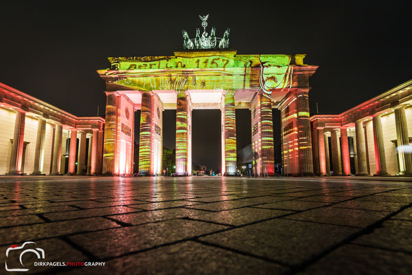 Das beleuchtete und illuminierte Brandenburger Tor, beim Festival of Lights 2016, Foto: Dirk Pagels, Fotograf in Teltow, Kleinmachnow, Stahnsdorf, Potsdam, Berlin, Bundes- Weltweit