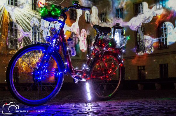 Das beleuchtete und illuminierte Fahrrad, beim Festival of Lights 2015, Foto: Dirk Pagels, Fotograf in Teltow, Kleinmachnow, Stahnsdorf, Potsdam, Berlin, Bundes- Weltweit
