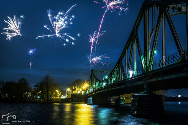 Silvester an der Glienicker Brücke, Brücke der Einheit, zwischen Berlin und Potsdam, Foto: Dirk Pagels, Fotograf in Teltow, Kleinmachnow, Stahnsdorf, Potsdam, Berlin, Bundes- Weltweit