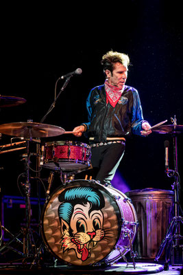 Slim Jim Phantom, Stray Cats 2019, Columbiahalle Berlin, Foto: Dirk Pagels, Fotograf in Teltow, Kleinmachnow, Stahnsdorf, Potsdam, Berlin, Bundes- Weltweit