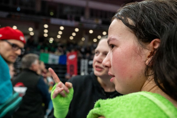 Bild 1 Dame in grün