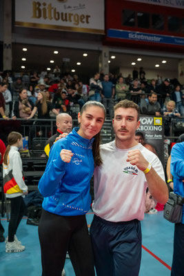 right pic both infront