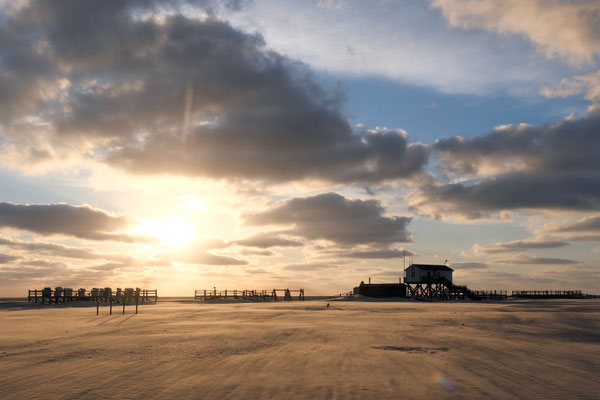 Foto St. Peter Ording, Fotos kaufen, Bilder kaufen, Husum, Nordsee, Seehund, Sonnenuntergang, Westerhever Leuchtturm, Strandsegler St. Peter Ording, Garding, Tating, Tönning, Husum, Sylt, Amrum, Föhr, Nordfriesland, Leinwand, Poster, Nordseefotos