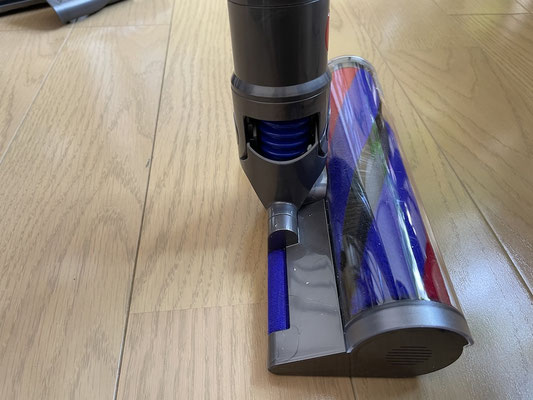 縦方向では直角以上まで曲がるので階段の掃除が楽