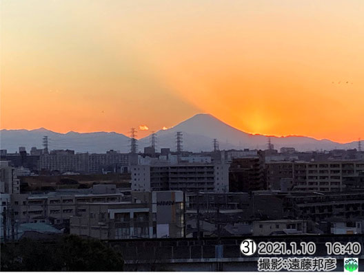 富士山山頂から伸びる影については1/14の記事をご覧ください．