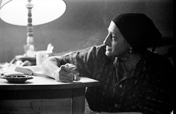 Christine Lavant in ihrer Wohnung in St. Stefan i. Lavanttal 1963