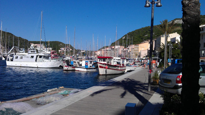 Bonifacio – im Hafen