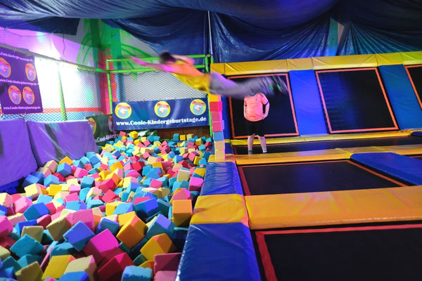 trampolinhalle-trampolin-kindergeburtstag