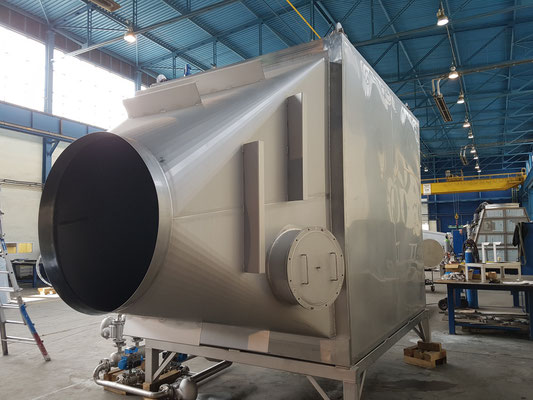 Steam Heat Exchanger incl. insulated Manhole