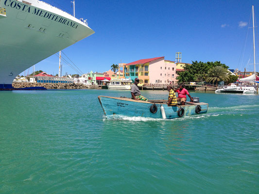 Cruiseschip in de haven van St John's, Antigua © The Antigua and Barbuda Tourism Authority