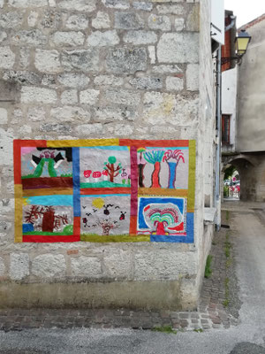 Les enfants de maternelle et CP du village