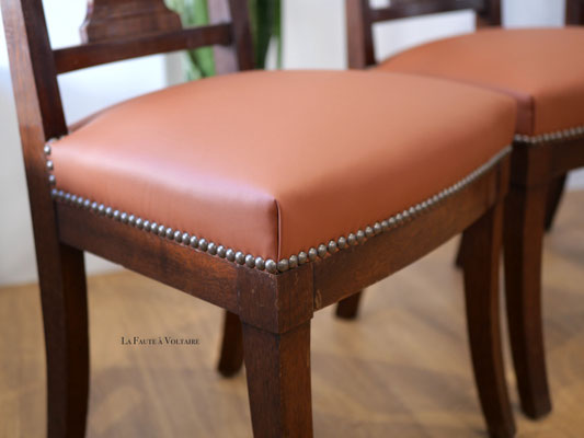 Chaises en cuir restaurées. Cuir Sofic London