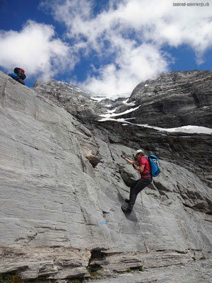 Abstieg von Rotstock zur Alp Eigergletscher mittels Seilen